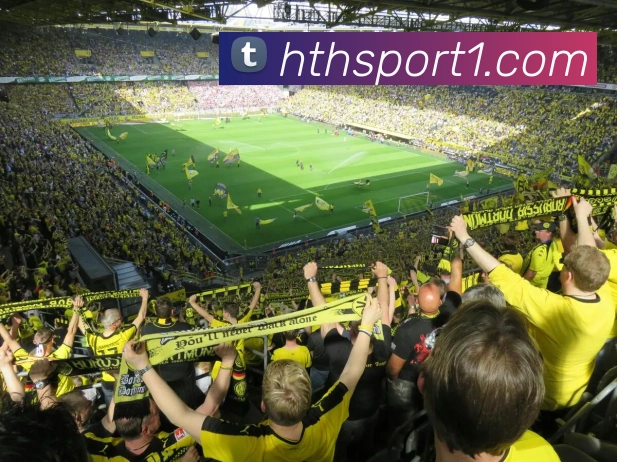 中国男足再创佳绩第七次闯入亚足联赛事决赛历史回顾与荣誉总结